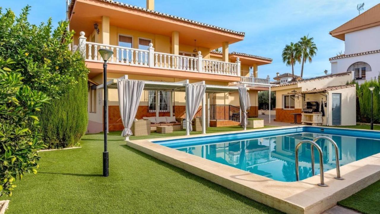 Villa De La Acacia Gojar Buitenkant foto