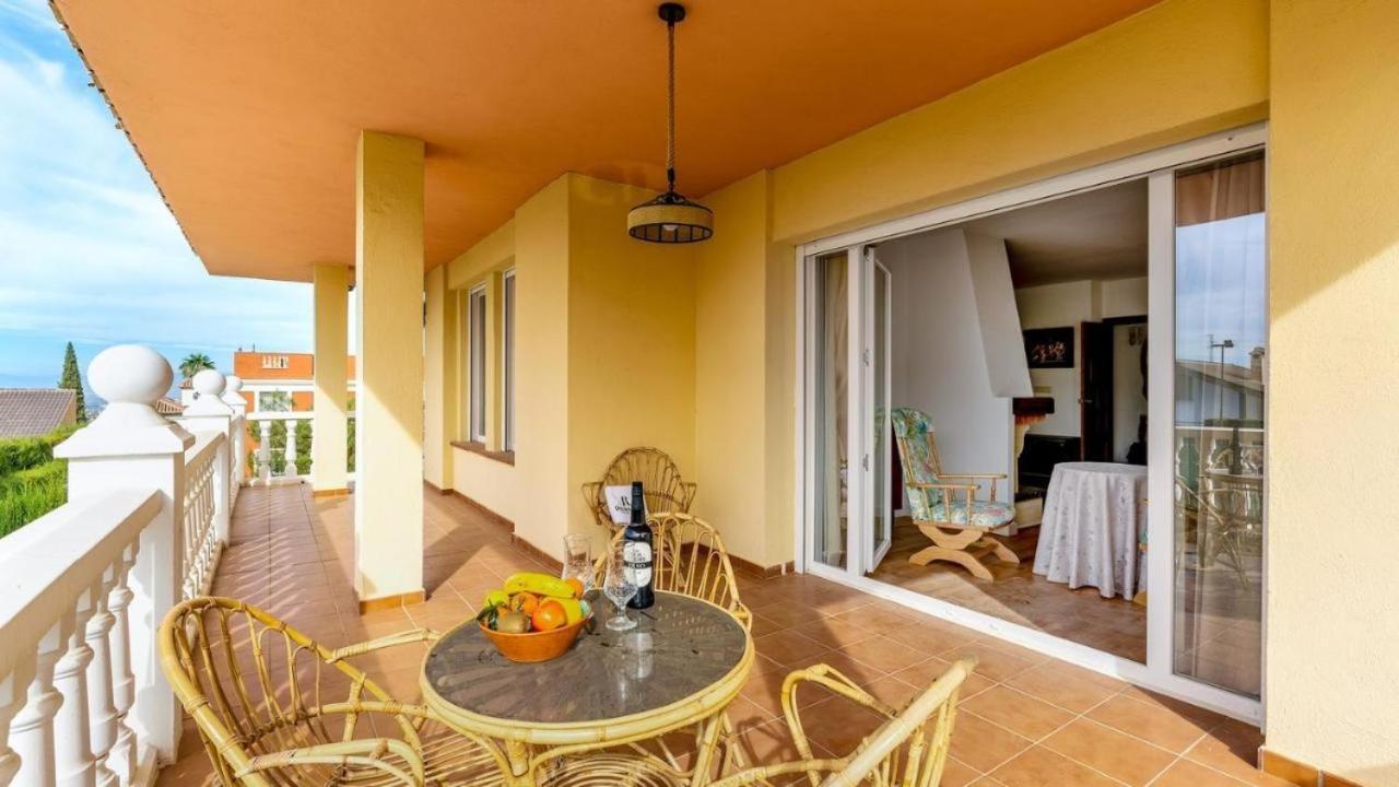 Villa De La Acacia Gojar Buitenkant foto