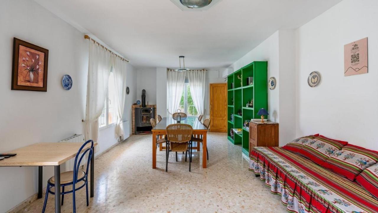 Villa De La Acacia Gojar Buitenkant foto
